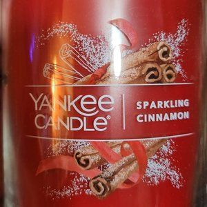 Brand New !! Never Used !! Holiday Yankee Candle